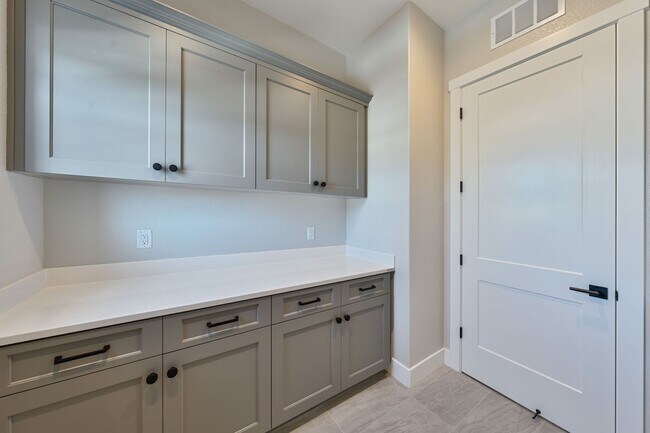 Building Photo - Single-Story Folsom Rental Backing to Greenbelt in Regency 55+!