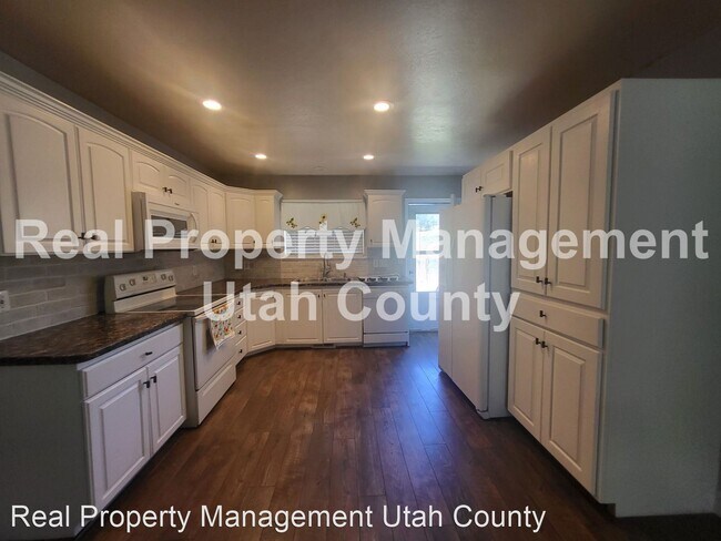 Building Photo - 5 br, 3 bath House - 885 South 630 West