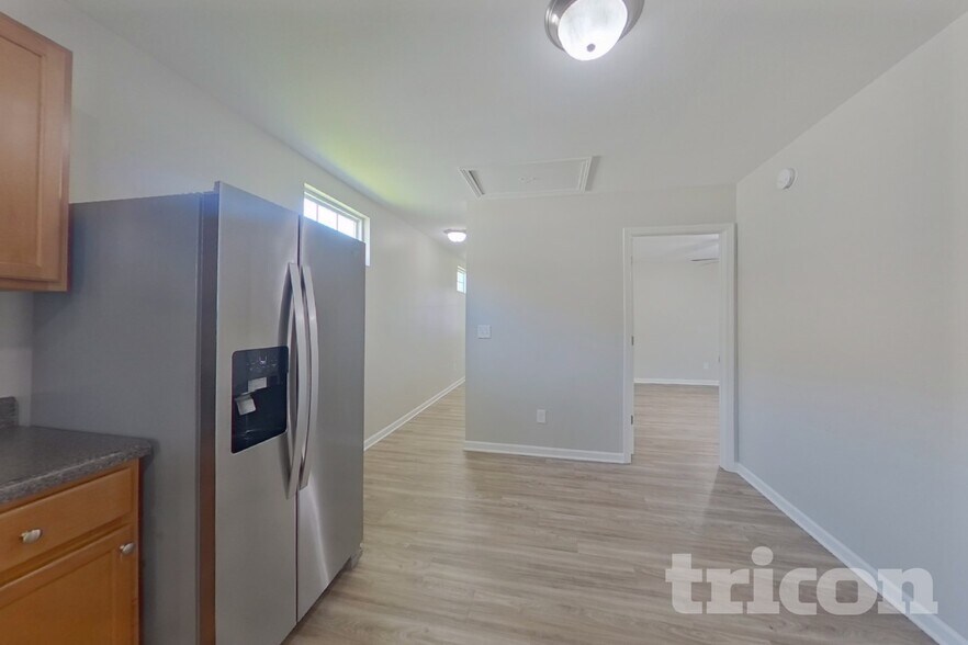 Building Photo - 712 Blazing Star Trl
