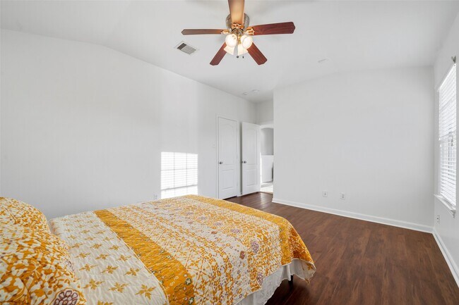 Building Photo - 18626 Prairie Larkspur Dr