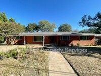 Building Photo - 2333 Hermanson Dr