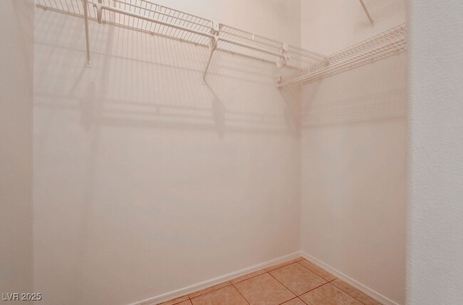 Building Photo - 2079 Poppywood Ave