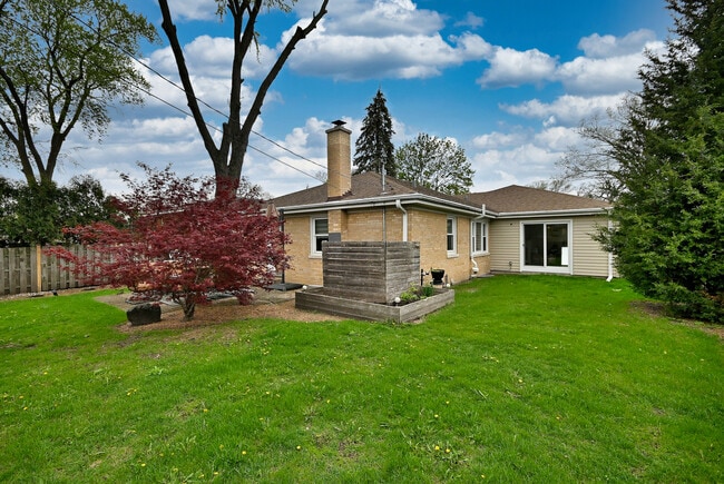 Building Photo - 2307 Edna Ave