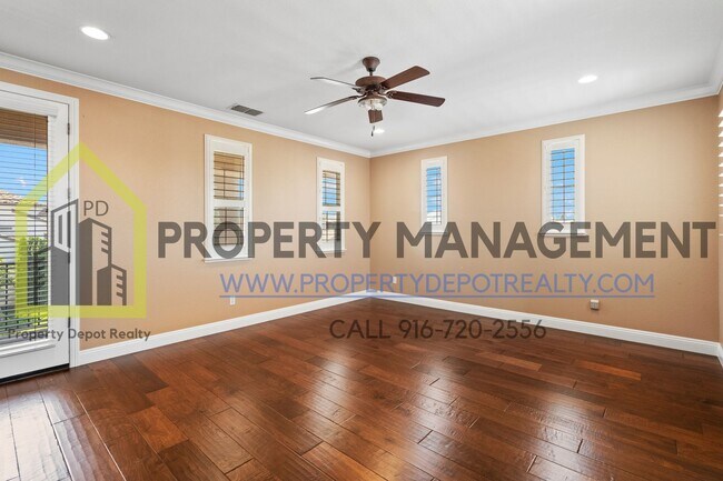 Building Photo - Stunning Custom 5-Bedroom, 3-Bath Home in ...