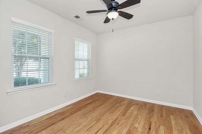 Building Photo - 14321 Green Birch Dr
