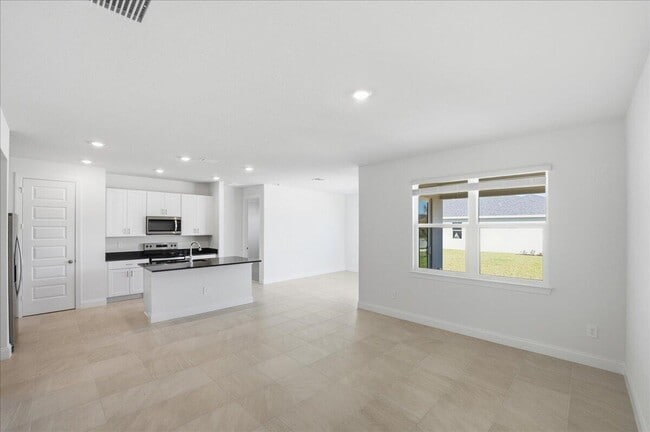 Building Photo - 11247 Barnstead Wy