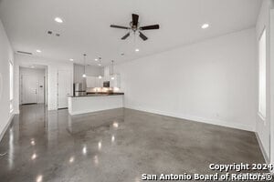 Building Photo - 307 San Salvador Ave