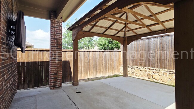 Building Photo - 3608 Bastrop St