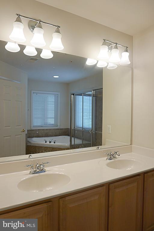 Building Photo - 11713 Cider Press Pl