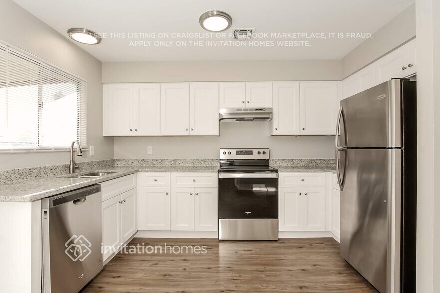 Building Photo - 5235 W Lupine Ave