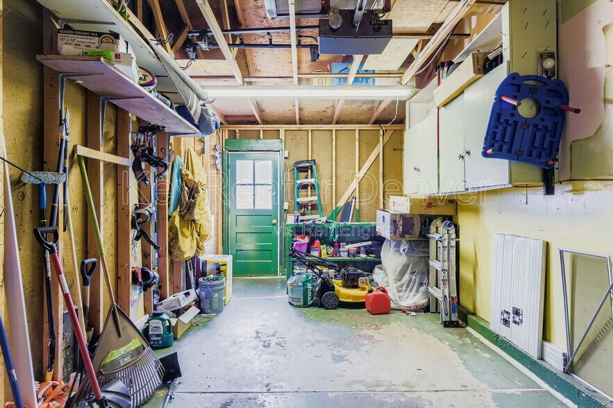 Building Photo - 2796 S Quay Way