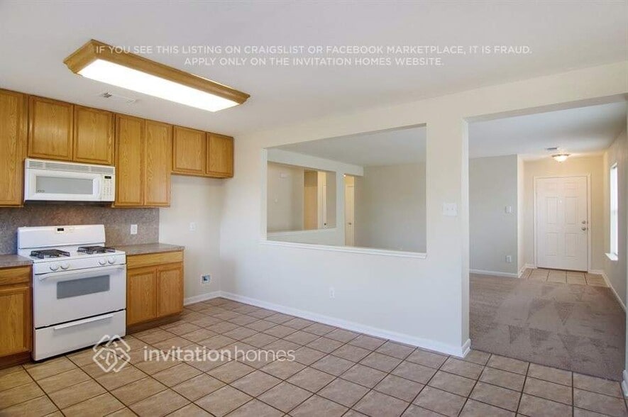 Building Photo - 8119 White Arbor Ct