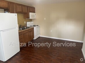 Building Photo - 10006 Balboa Dr