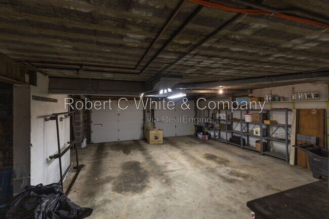 Building Photo - 16 Sunbrook Rd