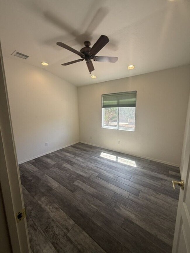 Building Photo - 2 bedroom 2 bath home in Amante at Verde Santa Fe - contact Property Pros