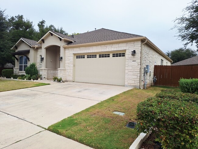 Building Photo - 4562 Katherine Dr