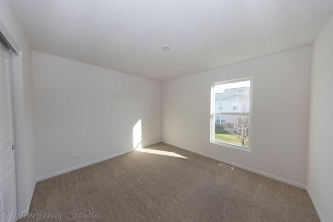 Building Photo - 636 Hawley Dr