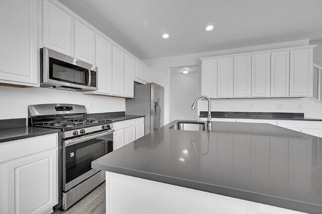 Building Photo - $3,125.00 - 4 Bedroom, 3.5 Bathroom, Singl...