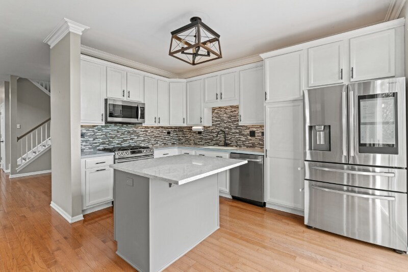 Building Photo - 259 Grand Ridge Rd