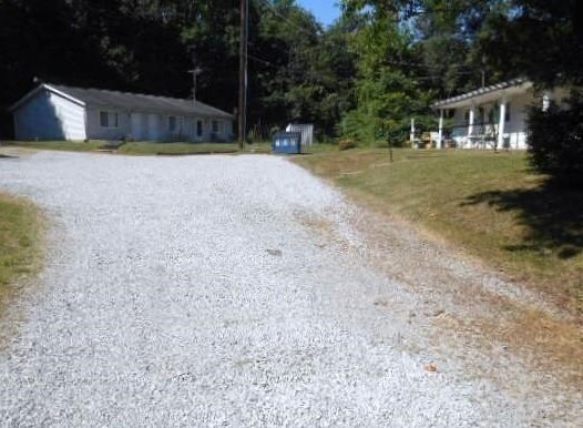 Building Photo - 1700 Clarice Dr