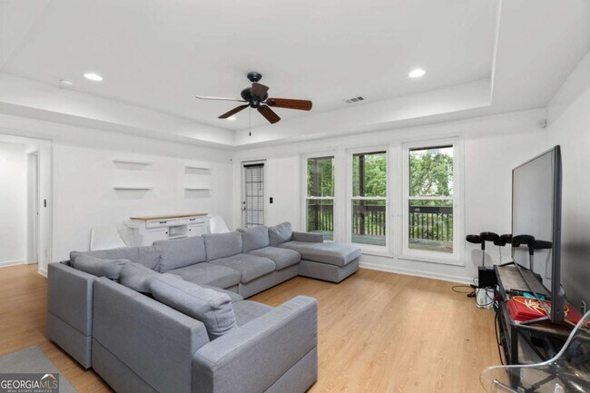 Building Photo - 1612 Branch Creek Cove