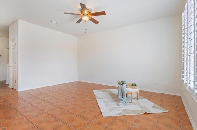 Building Photo - 97 Verde Ranch Loop