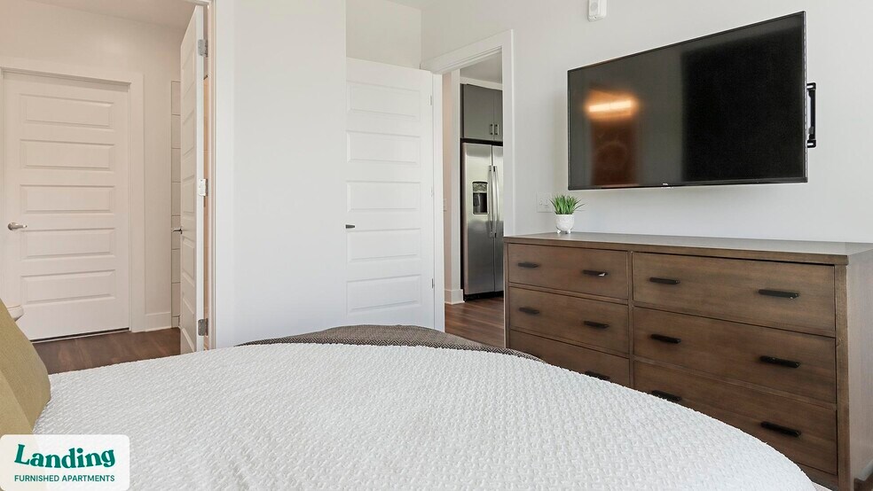 Building Photo - 2201 Glenwood Ave SE