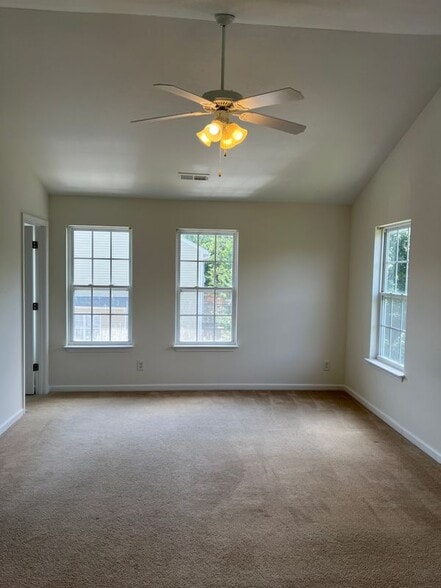 Building Photo - 22 Dunlevy Way