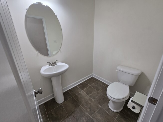 Building Photo - 4724 Bruce St