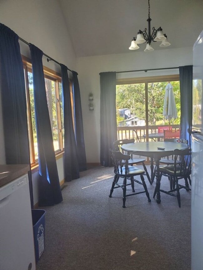 Building Photo - 2 Bed, 1 Bath Cabin - Fully Furnished! - a...