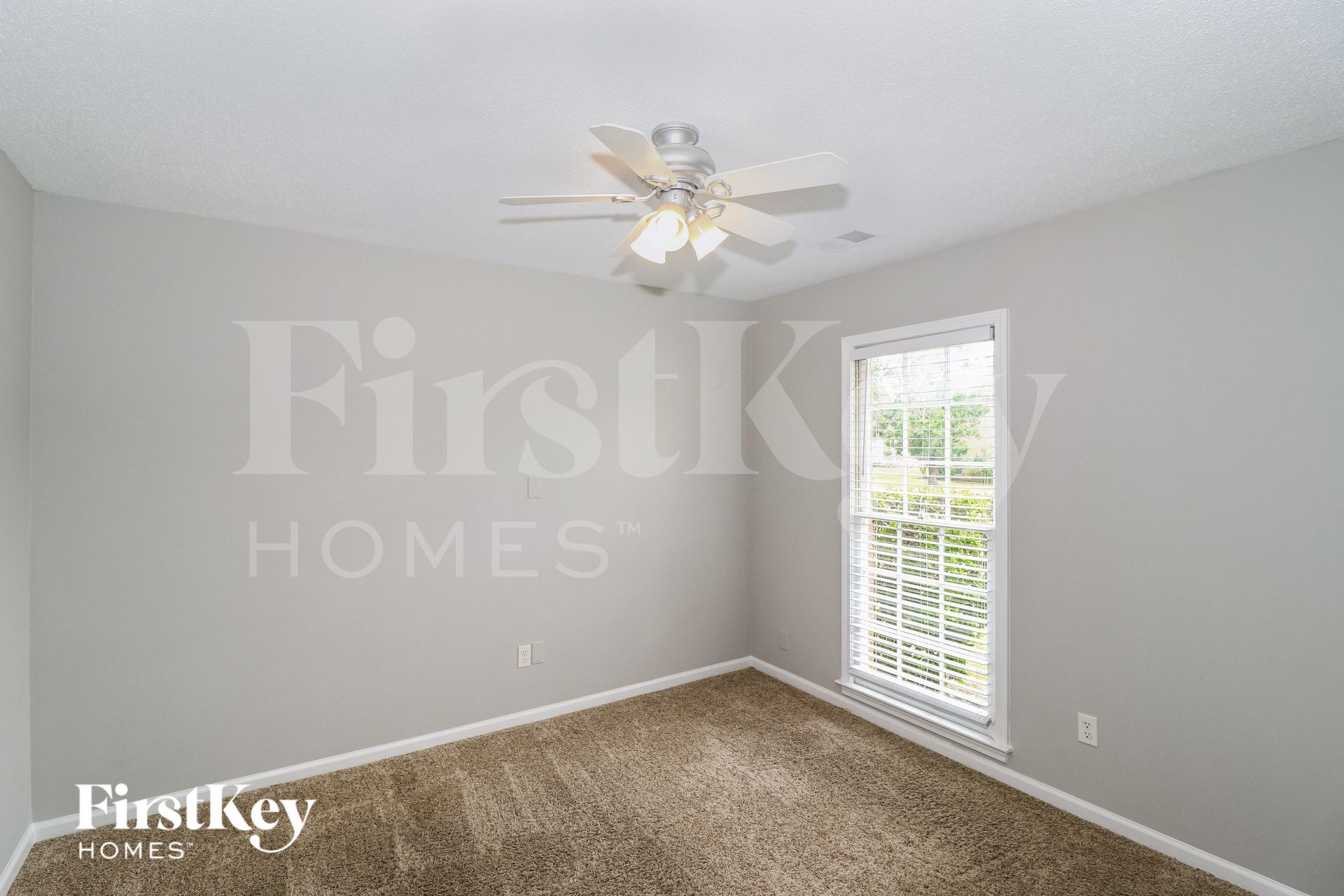 Building Photo - 7598 Dexter Manor Dr