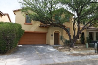 Building Photo - Great Location! 3Bed 2Bath House