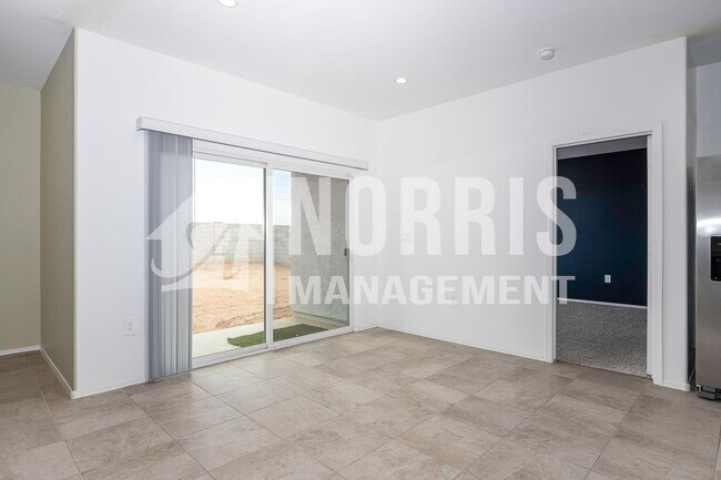 Building Photo - Beautiful Almost Brand New Home