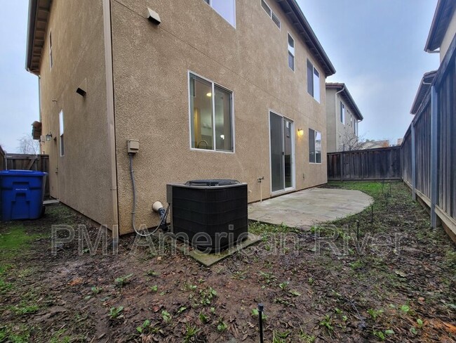 Building Photo - 8143 Crystal Walk Cir