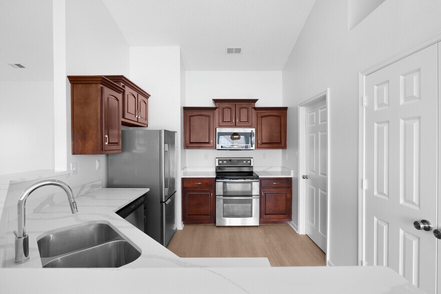 Building Photo - 8131 Mary Payton Dr