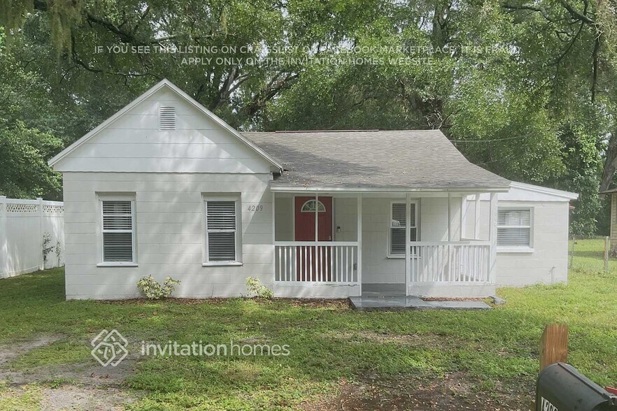 Primary Photo - 4209 N Downing Ave