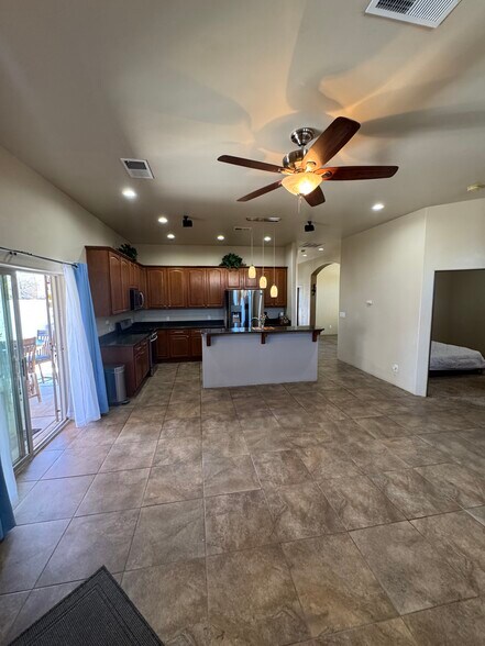 Building Photo - 4600 6th St NW