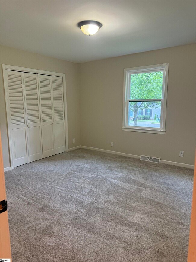 Building Photo - 102 Baldwin Cir