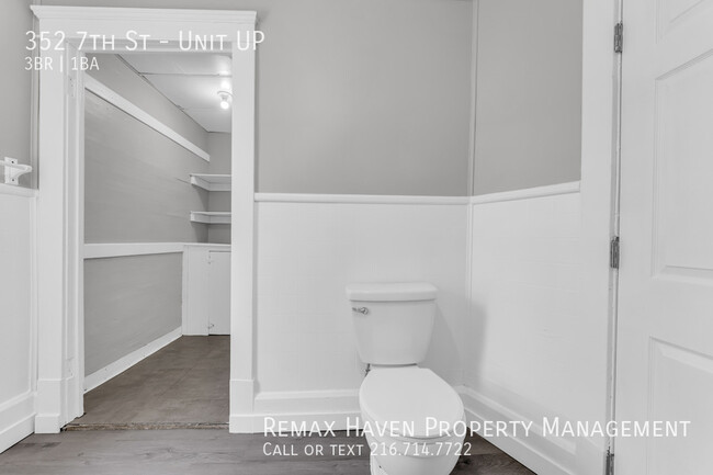Building Photo - 352 7th St