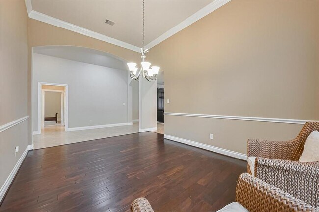 Building Photo - 2722 Park Oak Ct