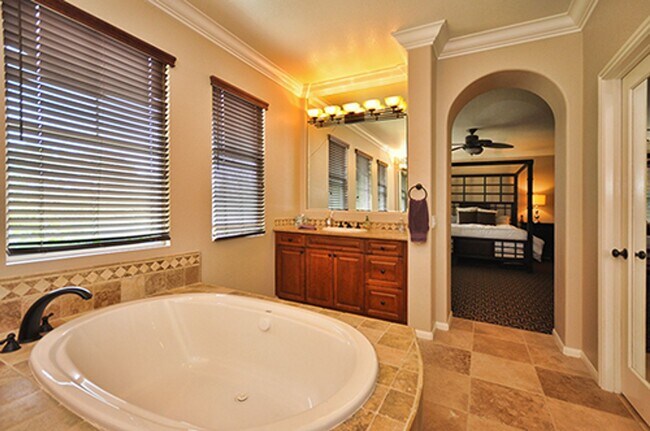 Building Photo - Simply Gorgeous 4+ BR Home with many Amenities!!!