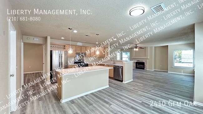 Building Photo - 2410 Gem Oak