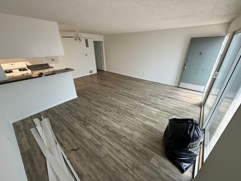 Building Photo - 1218 McClellan Dr