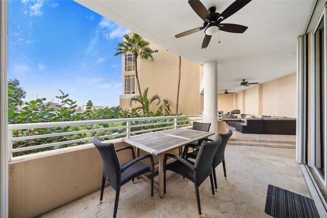 Building Photo - 848 Brickell Key Dr