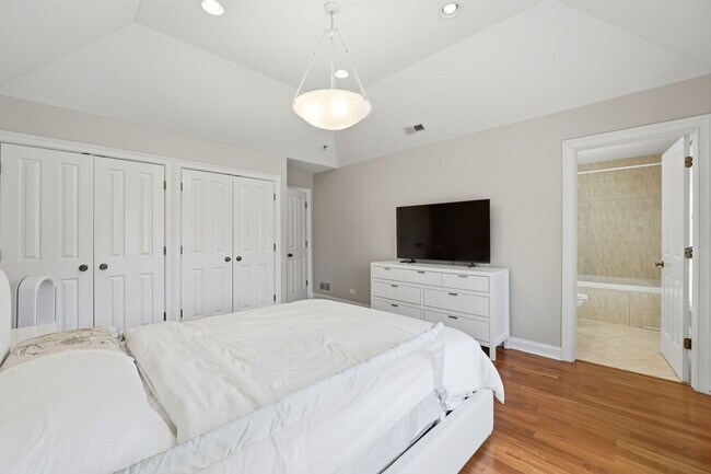 Building Photo - 2181 2nd St