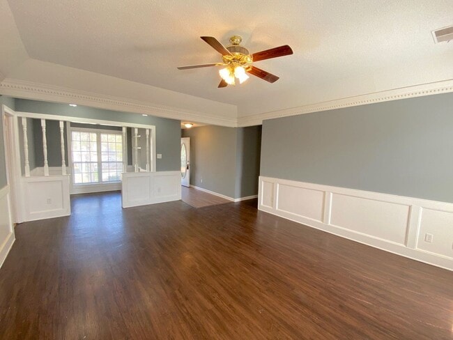 Building Photo - 8115 Kerry Dr