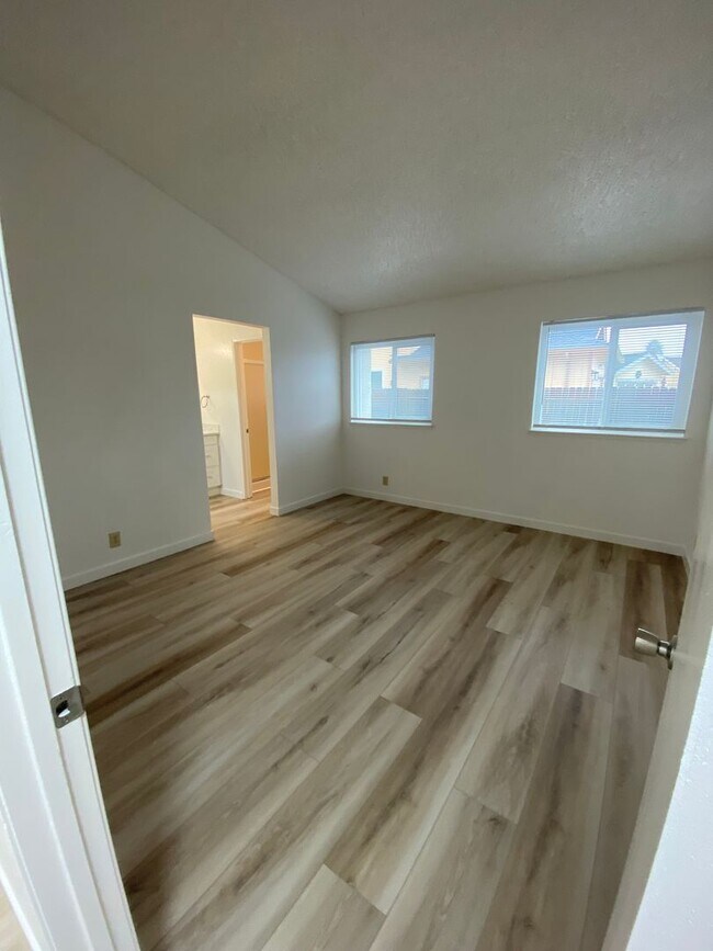 Building Photo - Fully Remodeled Single Story Spacious 3bed/2 bath home on corner lot in Suisun City!!!!