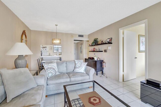 Building Photo - 9311 Orange Grove Dr