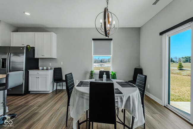 Building Photo - 144 Bluestem Ln