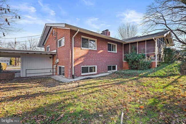 Building Photo - 1126 Ormond Ct